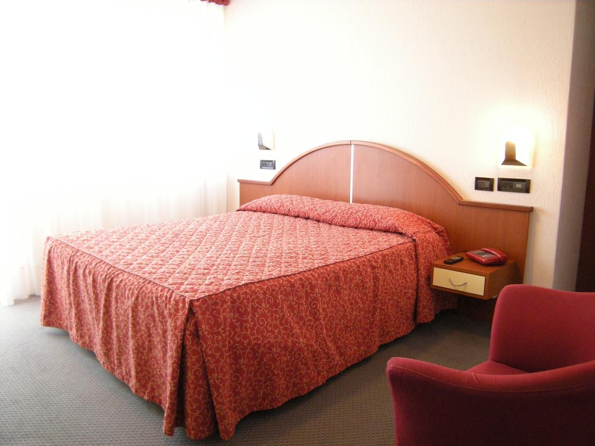 Albergo Valle d'Oro Albino Esterno foto