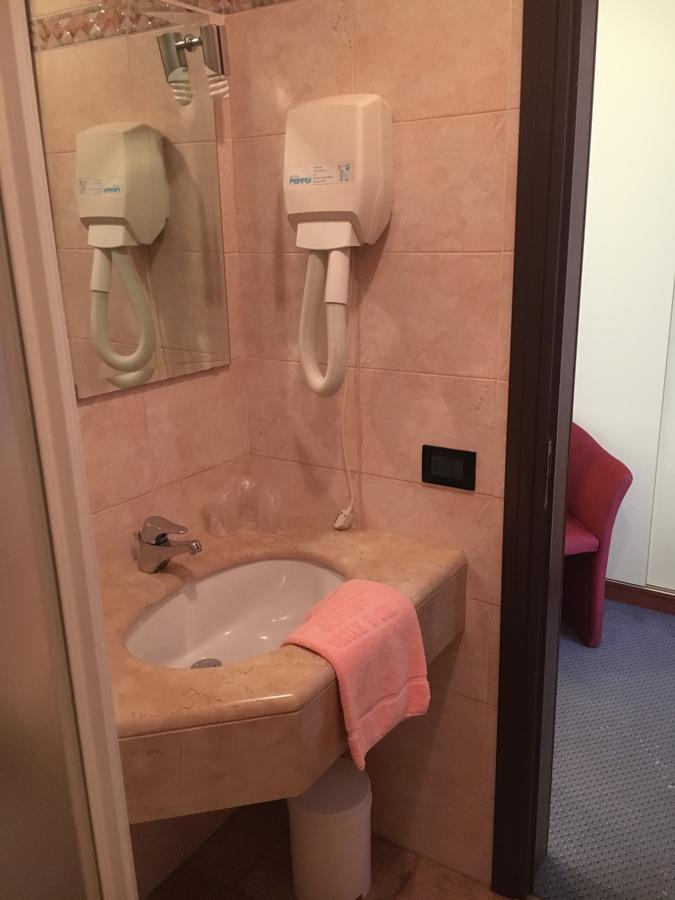 Albergo Valle d'Oro Albino Esterno foto